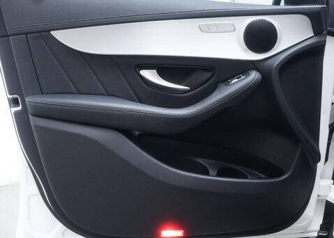 Mercedes-Benz GLC 2.0 GLC 300 AMG Line 4Matic Auto 4WD 5dr 51