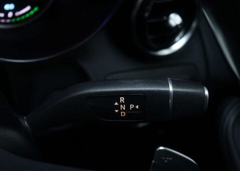 Mercedes-Benz GLC 2.0 GLC 300 AMG Line 4Matic Auto 4WD 5dr 38