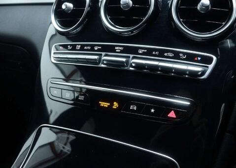 Mercedes-Benz GLC 2.0 GLC 300 AMG Line 4Matic Auto 4WD 5dr 30