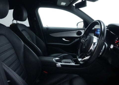 Mercedes-Benz GLC 2.0 GLC 300 AMG Line 4Matic Auto 4WD 5dr 44