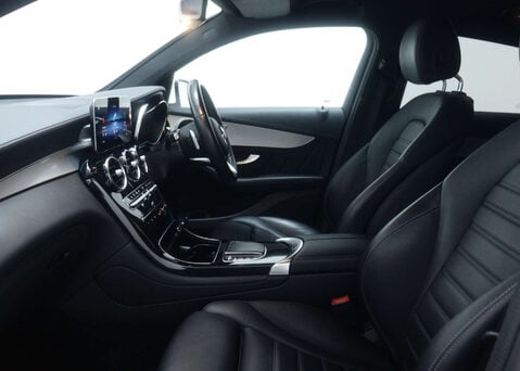 Mercedes-Benz GLC 2.0 GLC 300 AMG Line 4Matic Auto 4WD 5dr 48