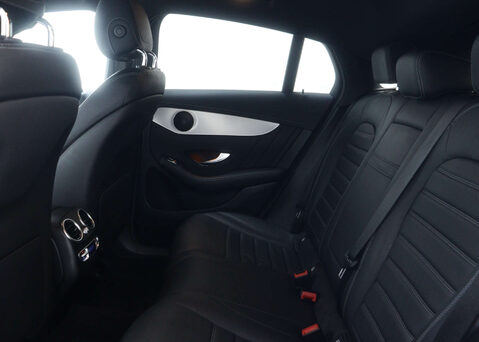 Mercedes-Benz GLC 2.0 GLC 300 AMG Line 4Matic Auto 4WD 5dr 52