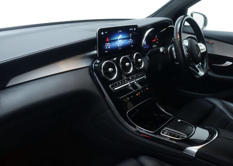 Mercedes-Benz GLC 2.0 GLC 300 AMG Line 4Matic Auto 4WD 5dr 47