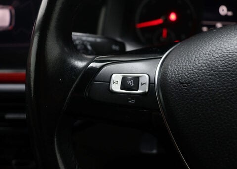 Volkswagen Polo 1.0 Polo Beats Evo 5dr 33