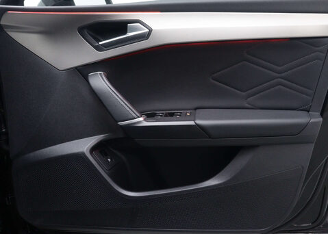 SEAT Leon 1.4 Leon Xcellence Luxury PHEV Semi-Auto 5dr 49