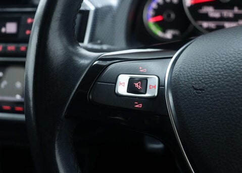 Volkswagen Up e-up! 5dr 30