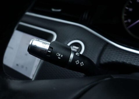 Land Rover Range Rover Evoque 1.5 Range Rover Evoque S P300e Auto 4WD 5dr 33