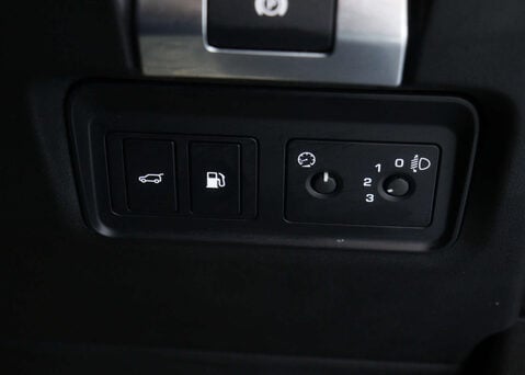 Land Rover Range Rover Evoque 1.5 Range Rover Evoque S P300e Auto 4WD 5dr 36