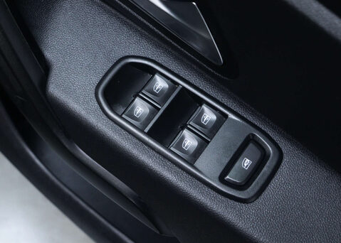 Dacia Duster 1.3 Duster Comfort TCe 4x2 Auto 5dr 36