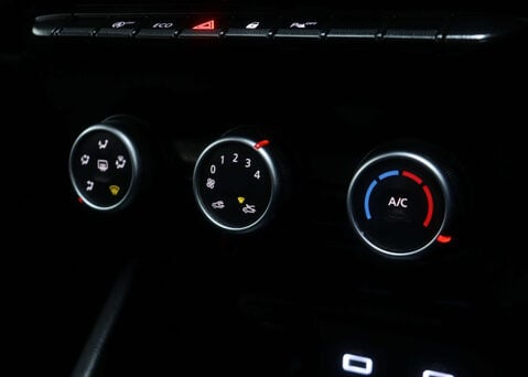 Dacia Duster 1.3 Duster Comfort TCe 4x2 Auto 5dr 28