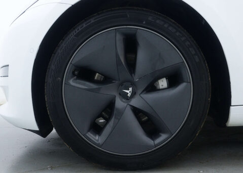 Tesla Model 3 Model 3 Long Range AWD 4WD 4dr 17