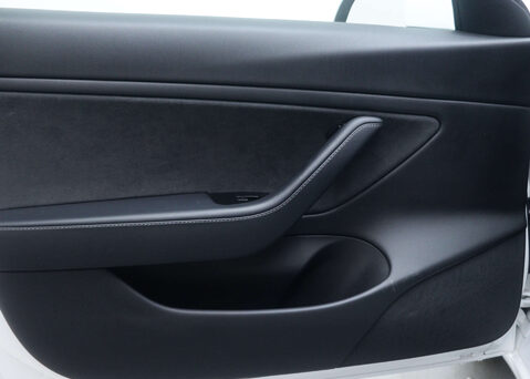 Tesla Model 3 Model 3 Long Range AWD 4WD 4dr 43