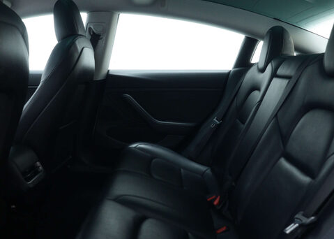 Tesla Model 3 Model 3 Long Range AWD 4WD 4dr 44