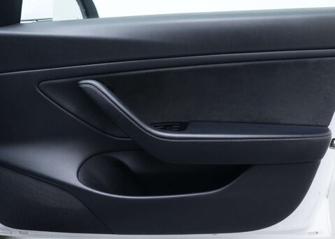 Tesla Model 3 Model 3 Long Range AWD 4WD 4dr 38