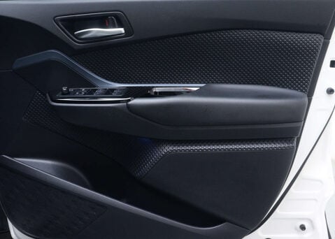 Toyota C-HR 1.8 C-HR Design HEV CVT 5dr 40