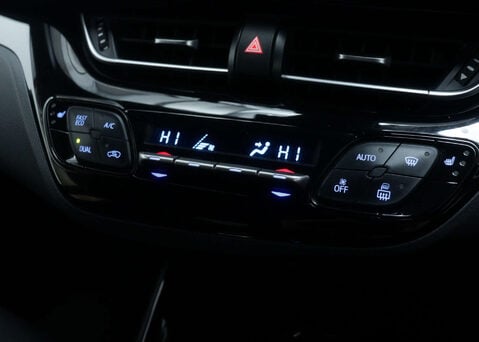 Toyota C-HR 1.8 C-HR Design HEV CVT 5dr 26