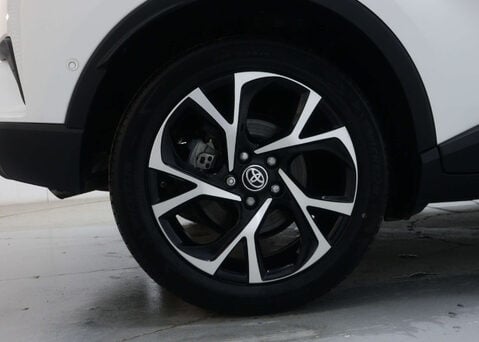Toyota C-HR 1.8 C-HR Design HEV CVT 5dr 13
