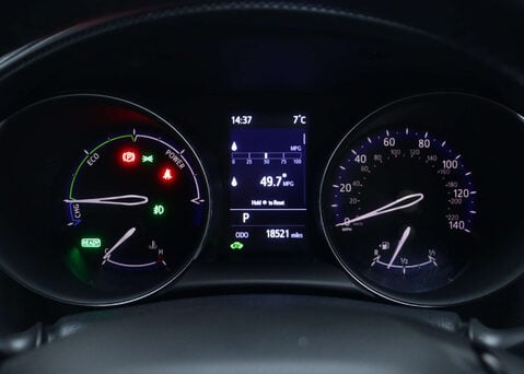 Toyota C-HR 1.8 C-HR Design HEV CVT 5dr 15