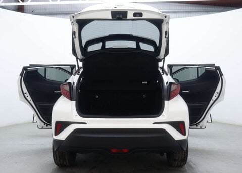 Toyota C-HR 1.8 C-HR Design HEV CVT 5dr 53