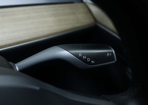 Tesla Model 3 Model 3 Standard Range + 4dr 31