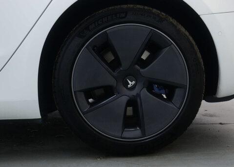 Tesla Model 3 Model 3 Standard Range + 4dr 15