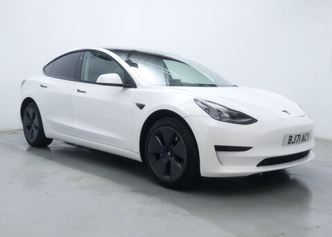 Tesla Model 3 Model 3 Standard Range + 4dr 1