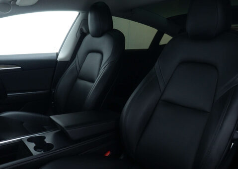 Tesla Model 3 Model 3 Standard Range + 4dr 40