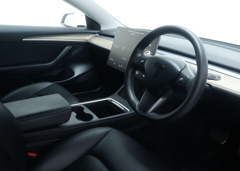 Tesla Model 3 Model 3 Standard Range + 4dr 34