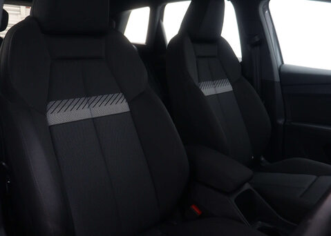 Audi Q4 Q4 e-tron Sport 40 5dr 48