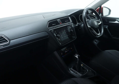Volkswagen Tiguan 1.5 Tiguan Active TSi Semi-Auto 5dr 45
