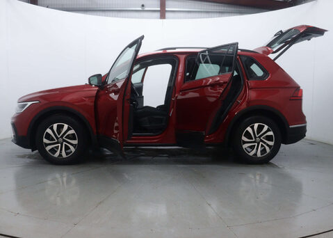 Volkswagen Tiguan 1.5 Tiguan Active TSi Semi-Auto 5dr 55