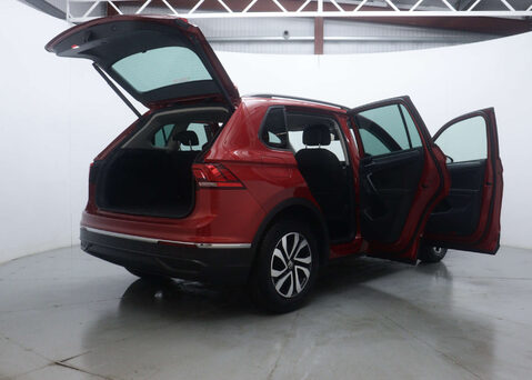 Volkswagen Tiguan 1.5 Tiguan Active TSi Semi-Auto 5dr 57