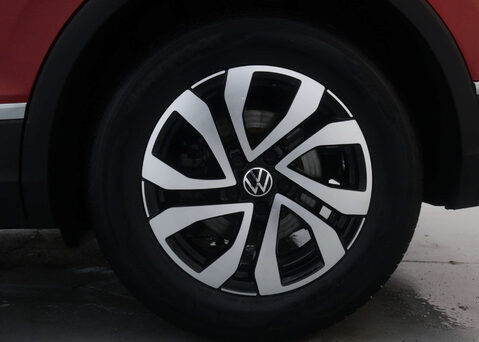 Volkswagen Tiguan 1.5 Tiguan Active TSi Semi-Auto 5dr 16