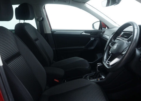Volkswagen Tiguan 1.5 Tiguan Active TSi Semi-Auto 5dr 42