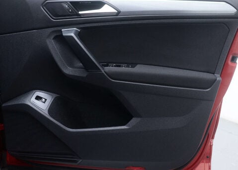 Volkswagen Tiguan 1.5 Tiguan Active TSi Semi-Auto 5dr 44