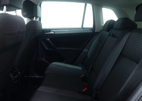 Volkswagen Tiguan 1.5 Tiguan Active TSi Semi-Auto 5dr 49