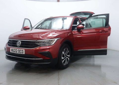 Volkswagen Tiguan 1.5 Tiguan Active TSi Semi-Auto 5dr 54