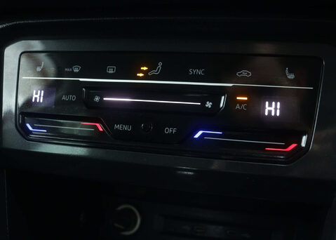 Volkswagen Tiguan 1.5 Tiguan Active TSi Semi-Auto 5dr 30