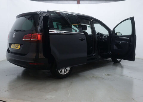 Volkswagen Sharan 1.4 Sharan SE Nav TSi Semi-Auto 5dr 58