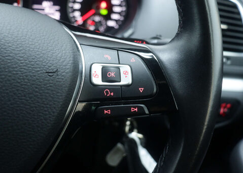 Volkswagen Sharan 1.4 Sharan SE Nav TSi Semi-Auto 5dr 34