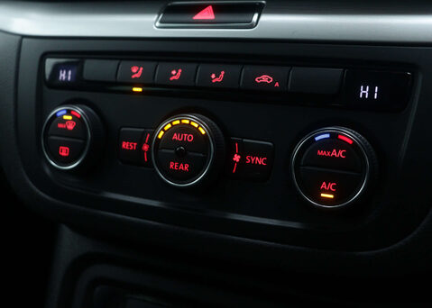 Volkswagen Sharan 1.4 Sharan SE Nav TSi Semi-Auto 5dr 28