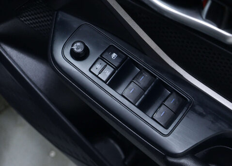 Toyota C-HR 1.8 C-HR Icon HEV CVT 5dr 35