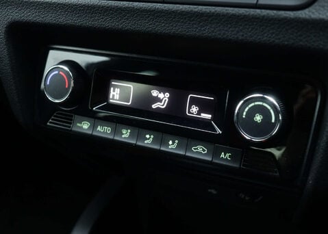 Skoda Fabia 1.0 Fabia Monte Carlo TSi Semi-Auto 5dr 25