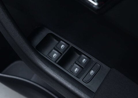 Skoda Fabia 1.0 Fabia Monte Carlo TSi Semi-Auto 5dr 33