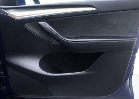 Tesla Model Y Model Y Long Range AWD 4WD 5dr 40