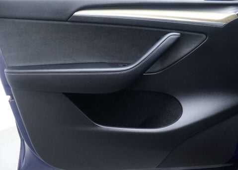 Tesla Model Y Model Y Long Range AWD 4WD 5dr 44