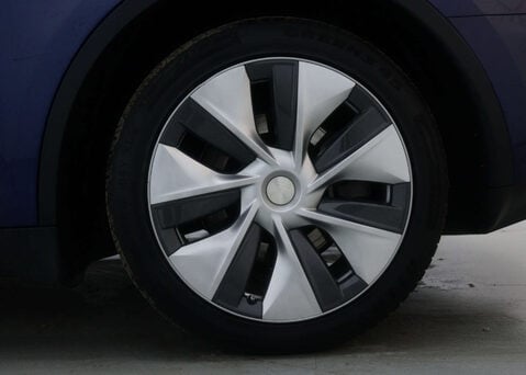 Tesla Model Y Model Y Long Range AWD 4WD 5dr 17