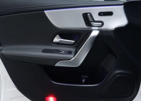 Mercedes-Benz CLA Class 1.3 CLA 250 AMG Line Premium Plus E Auto 4dr 54