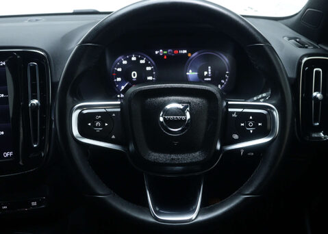 Volvo XC40 1.5 XC40 Core T4 Recharge Auto 5dr 18