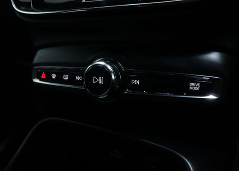 Volvo XC40 1.5 XC40 Core T4 Recharge Auto 5dr 30